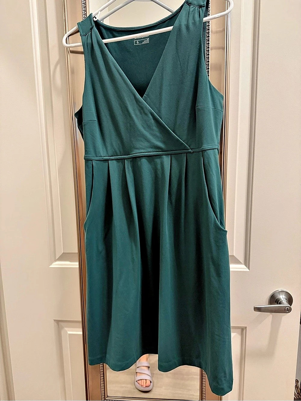 Eddie Bauer Women's Dress Green Size Medium